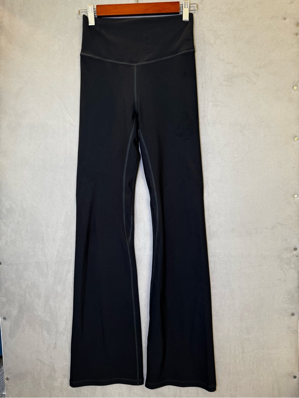 Abercrombie YPB sculptLUX Flare Leggings S Black High Rise Yoga Pants